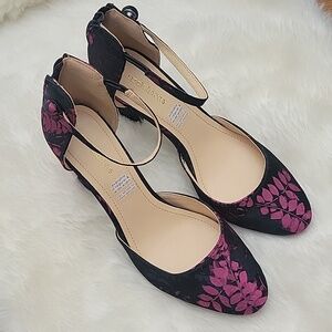 NWOT - Liz Clairborne 6M Floral Brocade Ankle Strap Heels